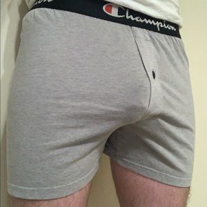 Champion size small. 🏀🏈⚽️⚾️